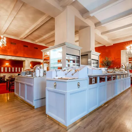 فندق Clarion Grandhotel Zlaty Lev ليبيريتش