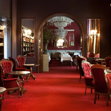 Hotel Clarion Grandhotel Zlaty Lev 4*