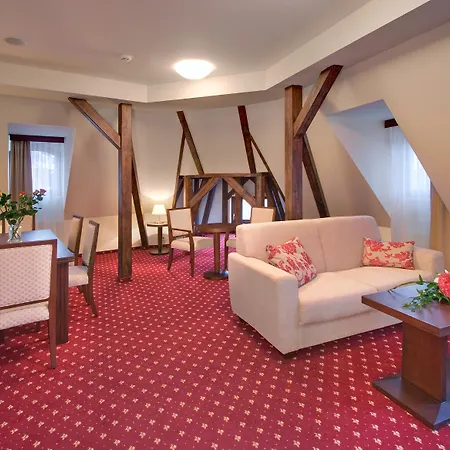 Clarion Grandhotel Zlaty Lev فندق ليبيريتش