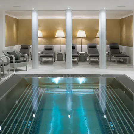 Clarion Grandhotel Zlaty Lev Hotel 4*