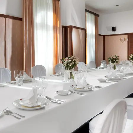 Clarion Grandhotel Zlaty Lev 4*