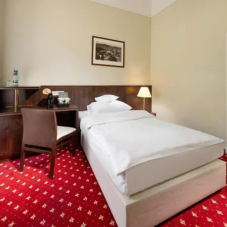 فندق Clarion Grandhotel Zlaty Lev 4*