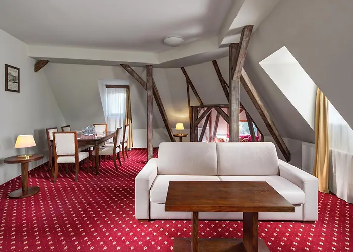 Hotel Clarion Grandhotel Zlaty Lev 4*